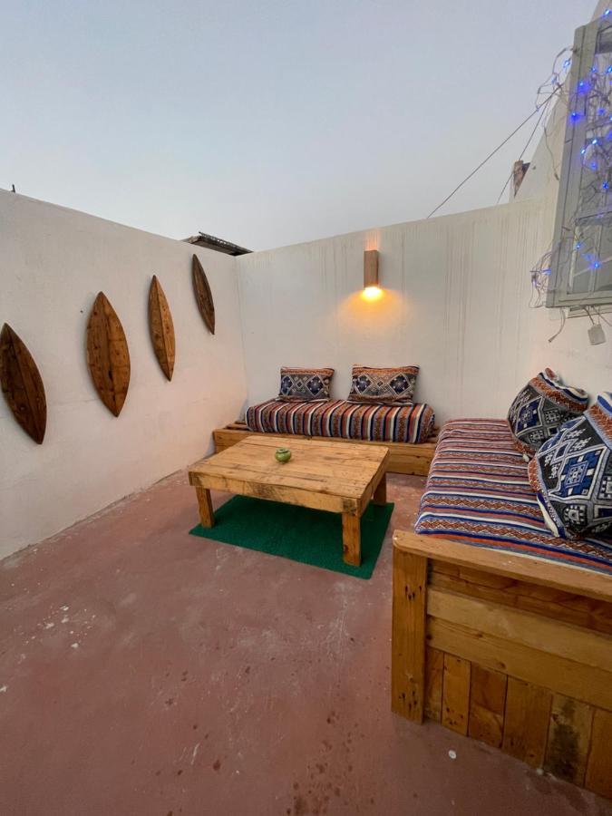 Anir Of Sea Tamraght Hostel Buitenkant foto