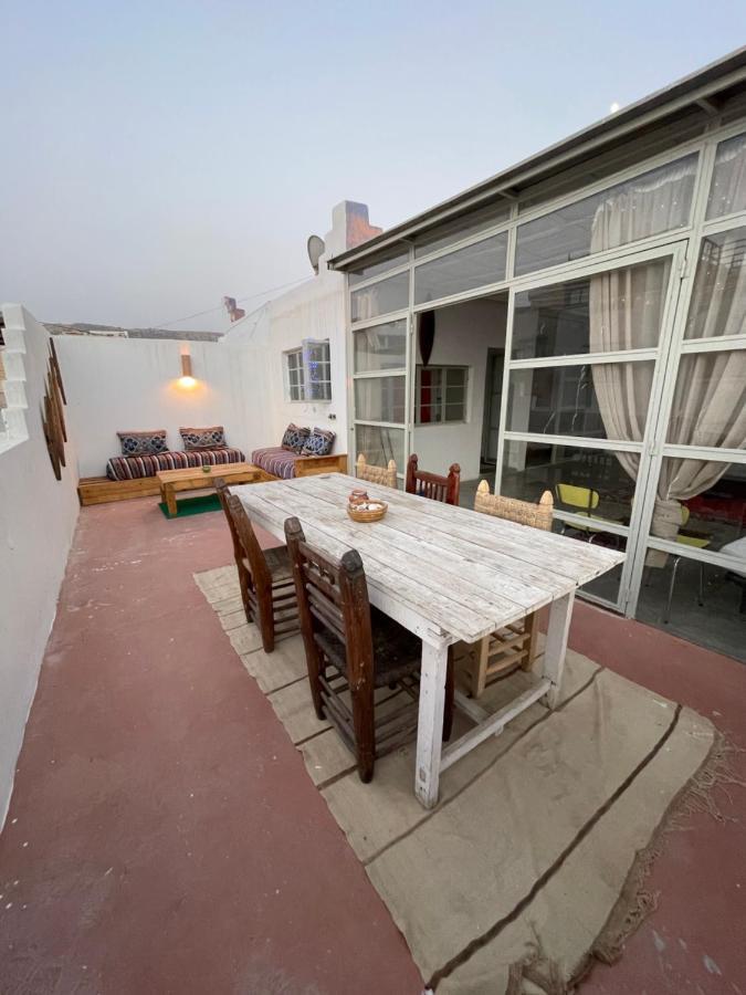 Anir Of Sea Tamraght Hostel Buitenkant foto