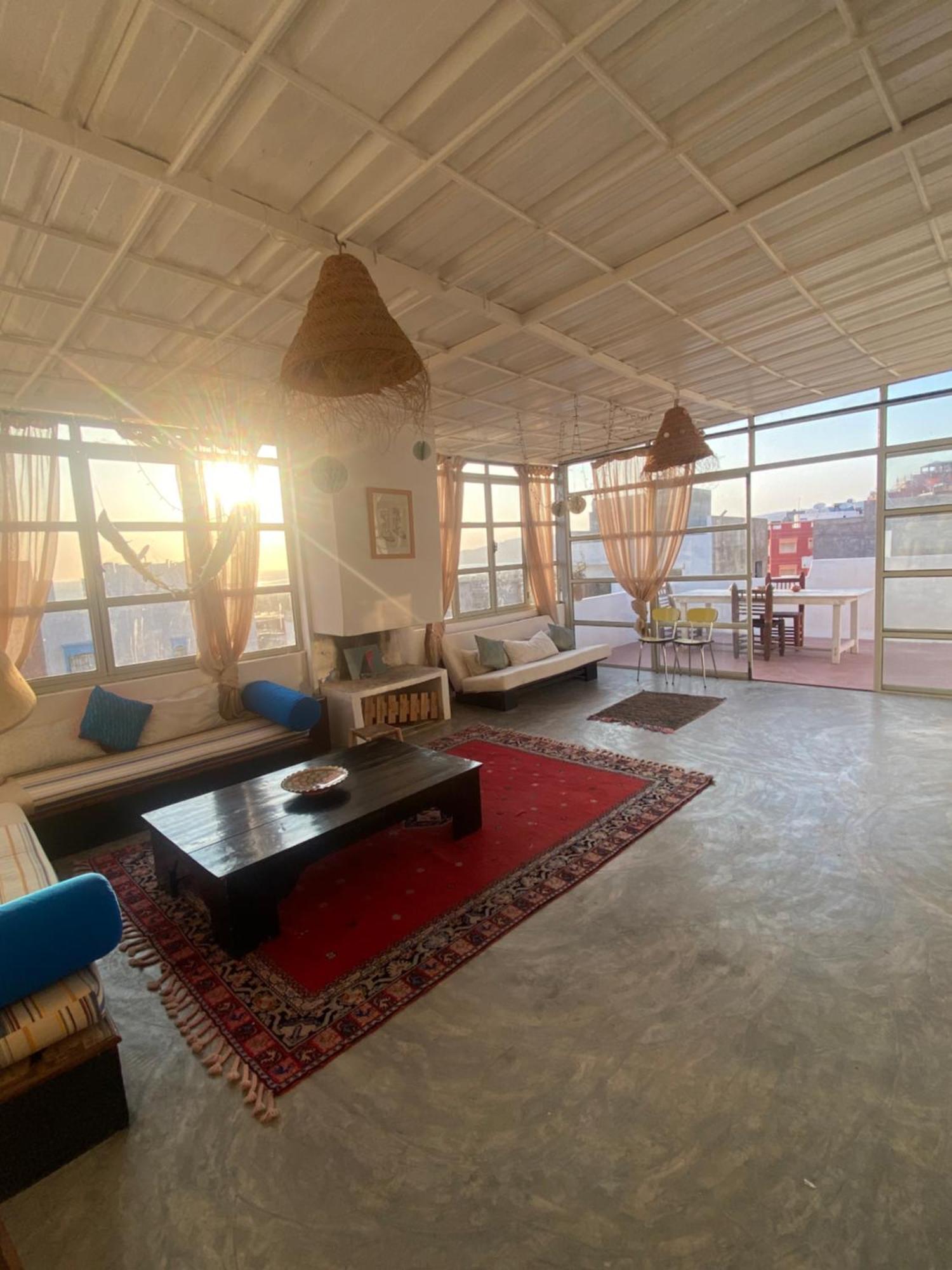 Anir Of Sea Tamraght Hostel Buitenkant foto